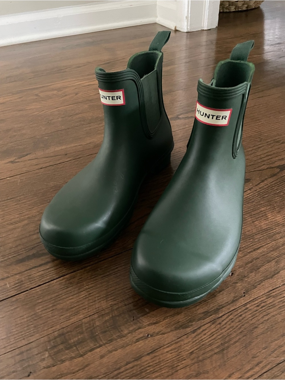 Hunter Kids Chelsea Rain Boots in Forest Green